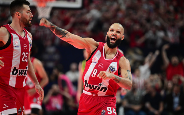 Euroleague: Στον τελικό με επίδειξη δύναμης ο Ολυμπιακός (βίντεο)