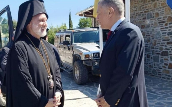 Στο Άγιο Όρος ο Αρχιεπίσκοπος Αμερικής Ελπιδοφόρος - Μήνυμα ενότητας από την Αθωνική Πολιτεία