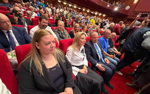 «Ελπίδα για τη Δημοκρατία» το όνομα του κόμματος Καρυστιανού  - Δείτε live