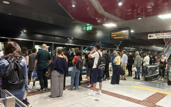 Θεσσαλονίκη: Αποκαταστάθηκε το πρόβλημα ηλεκτροδότησης στο μετρό - Κανονικά τα δρομολόγια