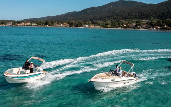 Ocean Boat Rental: Γίνε καπετάνιος για μια μέρα…στη μαγική Βουρβουρού