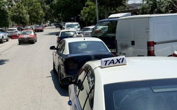 Θεσσαλονίκη: «Καμπάνες» σε οδηγούς ταξί μετά από ελέγχους της Τροχαίας - Βεβαιώθηκαν 18 παραβάσεις