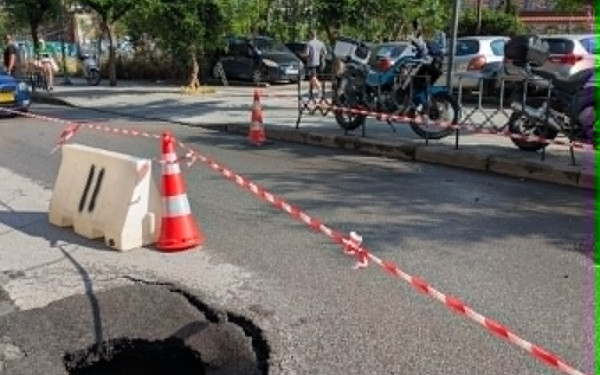 Θεσσαλονίκη: Η μπόρα άνοιξε... δρόμο στο κέντρο