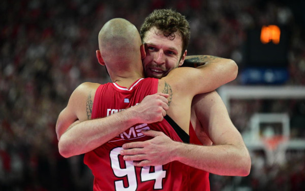 Μπάσκετ: Ο Ολυμπιακός έφτασε τις τέσσερις Euroleague και τους 36 τίτλους