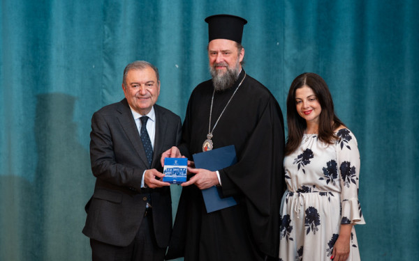 Φιλόθεος: «Στην Ορθοδοξία διαχρονικά ισότιμη η θέση ανδρών και γυναικών»