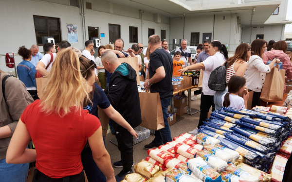 Ο εθελοντισμός στην Ελλάδα δεν είναι υποκατάστατο των θεσμών - Η σημασία της προσφοράς σε μια περίοδο αλλεπάλληλων κρίσεων