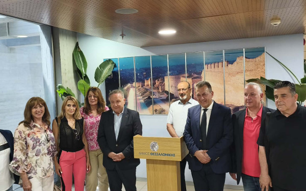 Θεσσαλονίκη: Νέα κολυμβητική δεξαμενή στην Ε’ Δημοτική Κοινότητα ανακοίνωσαν Αγγελούδης και Βρούτσης (βίντεο)