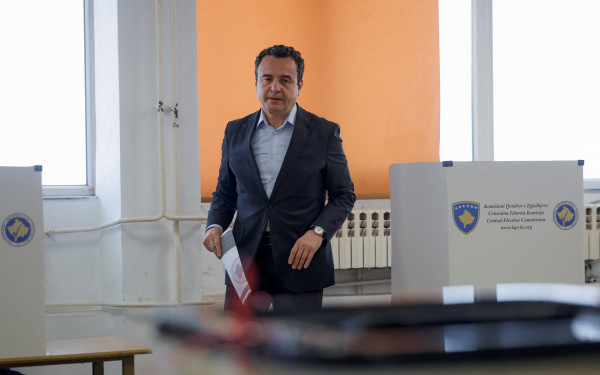 Κόσοβο: Την πρωτιά στις βουλευτικές εκλογές πήρε το κίνημα του Άλμπιν Κούρτι με 42,3%