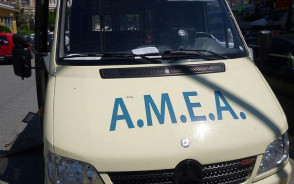 Θεσσαλονίκη: Ανήλικη «ξεχάστηκε» επί δύο ώρες σε λεωφορείο κέντρου ΑΜΕΑ - Τι καταγγέλλει η μητέρα της