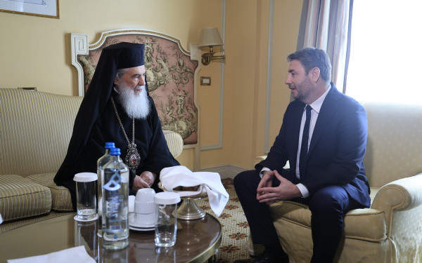 Ν. Ανδρουλάκης στον Πατριάρχη Ιεροσολύμων: «Στο πλευρό σας για την προστασία των δικαιωμάτων του Πατριαρχείου, των χριστιανών της Μ. Ανατολής και την υπεράσπιση του νομικού καθεστώτος των Αγίων Τόπων»