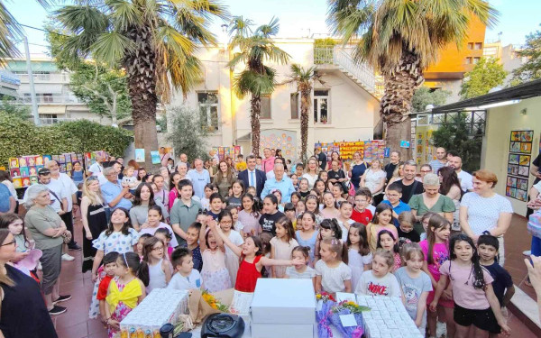 Τα παιδιά παρουσίασαν τις ζωγραφίες τους σε μια μοναδική έκθεση στον δήμο Αμπελοκήπων Μενεμένης