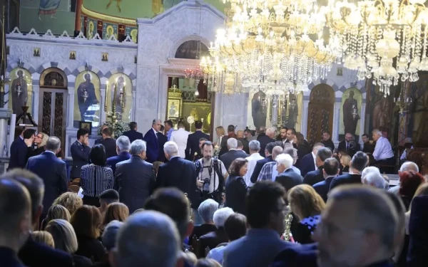 Κόρινθος: Σε κλίμα συγκίνησης η κηδεία του Νίκου Ταγαρά (βίντεο)