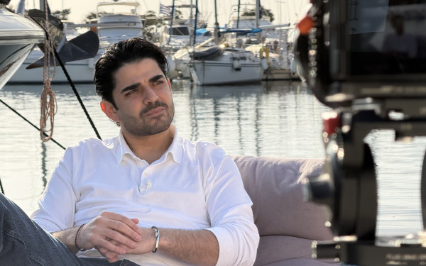 Παναγιώτης Μαύρος: Ο viral ερμηνευτής που ξεσηκώνει το Αιγαίο και απογειώνει νησιώτικα και λαϊκά