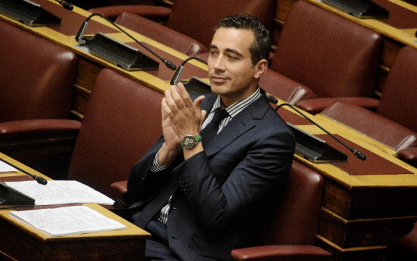 Μα πως στο καλό παρεισέφρησε στη Masia του Αλέξη ο Νυφούδης;