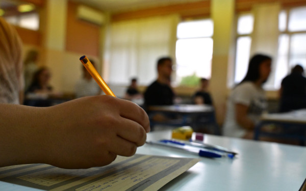 Πανελλαδικές: Στις 24 Ιουνίου οι βαθμοί των υποψηφίων