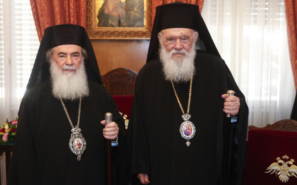 Συνάντηση Αρχιεπισκόπου Ιερώνυμου με τον Πατριάρχη Ιεροσολύμων Θεόφιλο: Μηνύματα για την Πανορθόδοξη ενότητα και το προσφυγικό