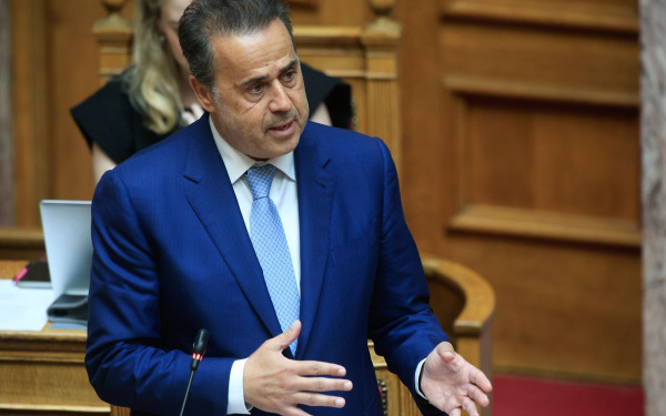 Παπασταύρου: Στα σκαριά νομοσχέδιο για το νερό - «Όχι» σε φωτοβολταϊκά και ανεμογεννήτριες σε δάση (βίντεο)