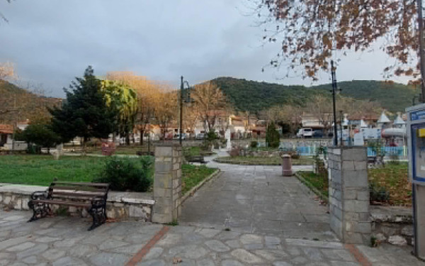 Δήμος Αριστοτέλη: Ανανεώνεται η κεντρική πλατεία στο Γομάτι