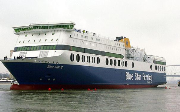 Συναγερμός στο Αιγαίο: Απειλή για βόμβα στο «Blue Star 2» - Κατέπλευσε εκτάκτως στο Λαύριο