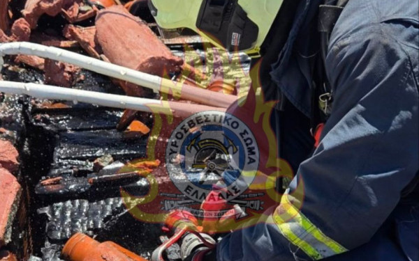 Στις φλόγες τυλίχθηκε σπίτι στον δήμο Θερμαϊκού