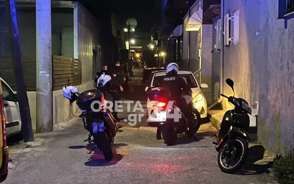 Νεκρή στο Αστυνομικό Μέγαρο Ηρακλείου η 34χρονη που είχε πετάξει το μωρό της στα σκουπίδια