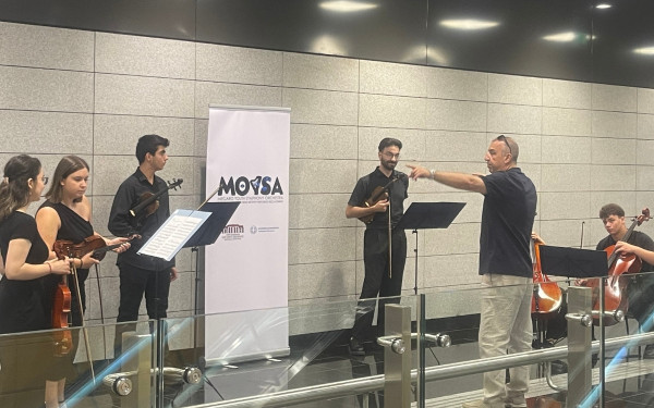 Μετρό Θεσσαλονίκης: Μουσικοί ενθουσίασαν το κοινό στον σταθμό "Αγία Σοφία"