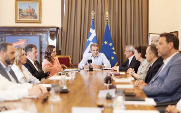 Μητσοτάκης από Ρόδο: Εκλογές την άνοιξη του 2027 - «Είμαστε μαραθωνοδρόμοι, κάποιοι έχουν λαχανιάσει»
