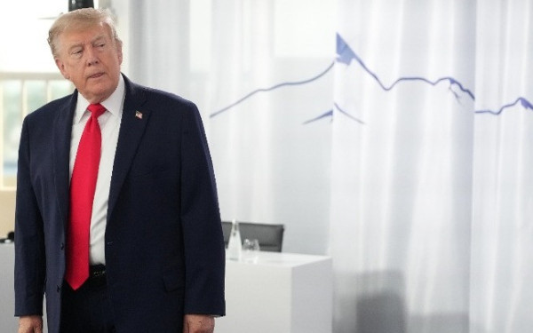 Γαλλία-G7: Ο Τραμπ λέει ότι η «Ρωσία θα πρέπει να καταλήξει σε συμφωνία» την Ουκρανία