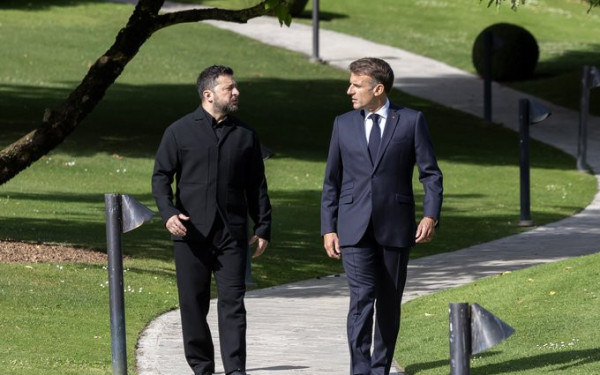 Έφτασε στη Γαλλία ο Β. Ζελένσκι για την σύνολο κορυφής των G7 - Προθέσεις για τετ-α-τετ με Ν. Τραμπ (βίντεο)