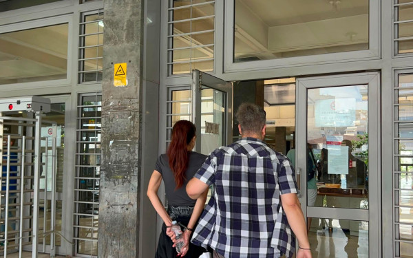 Θεσσαλονίκη: Σε άμυνα υποστηρίζει ότι ήταν η 29χρονη που  μαχαίρωσε τον σύντροφό της