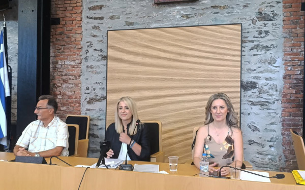 Περιφέρεια Κεντρικής Μακεδονίας: Η Βιβή Κουρτίδου νέα πρόεδρος του συμβουλίου - Άρωμα γυναίκας στο προεδρείο που εξελέγη ομόφωνα