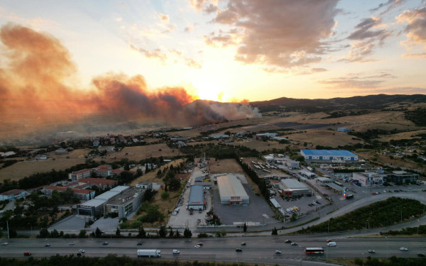 Θεσσαλονίκη: Φωτιά στο Ωραιόκαστρο - Ήχησε το 112