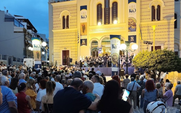 Ένας αιώνας πίστης και ιστορίας: Η Καβάλα γιόρτασε τα 100 χρόνια του καθεδρικού ιερού ναού του Αγίου Αποστόλου Παύλου