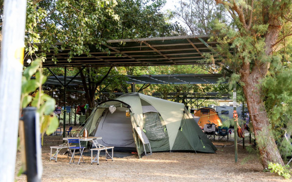 Το camping δημοφιλής επιλογή για τους Έλληνες καταναλωτές - Η ζήτηση για εξοπλισμό υπαίθριων δραστηριοτήτων να αυξάνεται χρόνο με τον χρόνο