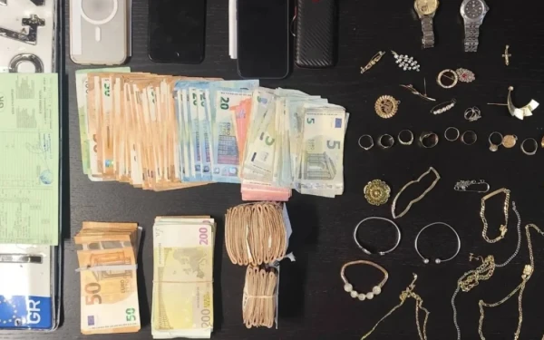 Χειροπέδες σε «μαϊμού» λογιστές στην Ημαθία: Ξάφριζαν ηλικιωμένες με το πρόσχημα φορολογικών προστίμων