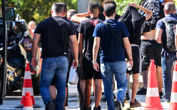 Καλλιθέα: Παραδόθηκε ένας από τους εμπλεκόμενους στη δολοφονία του 15χρονου - Τι έδειξε η ιατροδικαστική