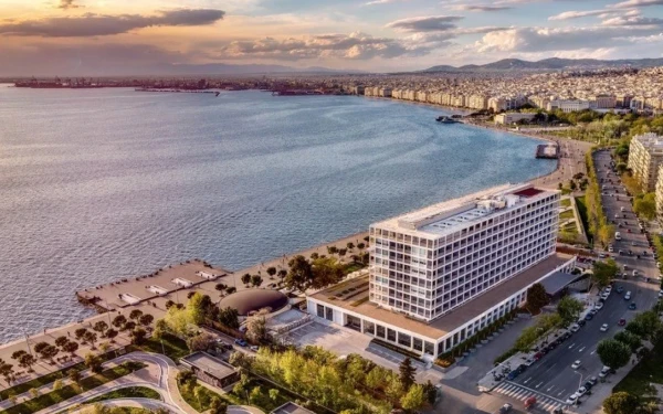Δήμος Θεσσαλονίκης: Ασφαλής η πεζογέφυρα στο Μακεδονία Παλλάς - Σχέδιο για νέα αξιολόγηση λόγω παλαιότητας
