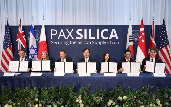 Η Ελλάδα στο «Pax Silica» των ΗΠΑ - Χώρες όλου του κόσμου συνεργάζονται με αφορμή το ΑΙ και τα ορυκτά