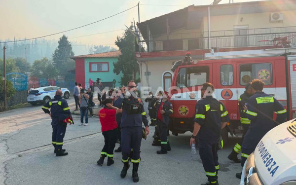 Θεσσαλονίκη: Αγωνία για ένα 12χρονο παιδί που αγνοείται στη φωτιά στο Δερβένι