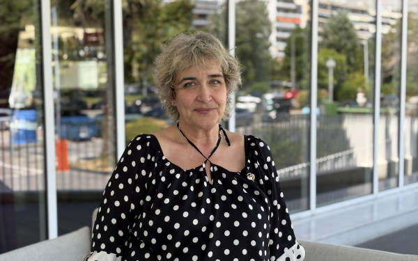 Γυναίκες χωρίς φίλτρο: Η Έφη Παπαλεξίου και η μάχη για την ενδυνάμωση και την ισότητα μέσα από έναν διεθνή οργανισμό