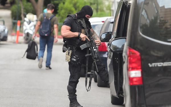 Στην Ευελπίδων οι συλληφθέντες για τον φονικό εμπρησμό της Marfin (φωτ.)