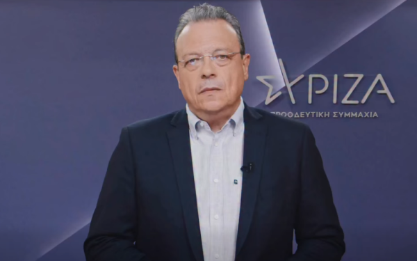 Φάμελλος για Μητσοτάκη: «Θέλει να κουκουλώσει το σκάνδαλο των υποκλοπών, παραβιάζοντας τον Κανονισμό της Βουλής» (βίντεο)