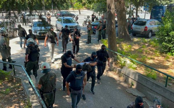 Θεσσαλονίκη: Απολογούνται σήμερα οι τρεις συλληφθέντες για τη φονική εμπρηστική επίθεση στο σπίτι της οικογένειας Νέστορα