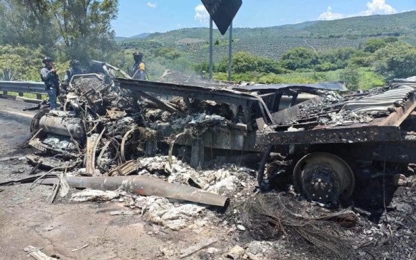 Τραγωδία στο Μεξικό: 10 νεκροί σε τροχαίο - Φορτηγό «θέρισε» συνεργείο διάσωσης (βίντεο)