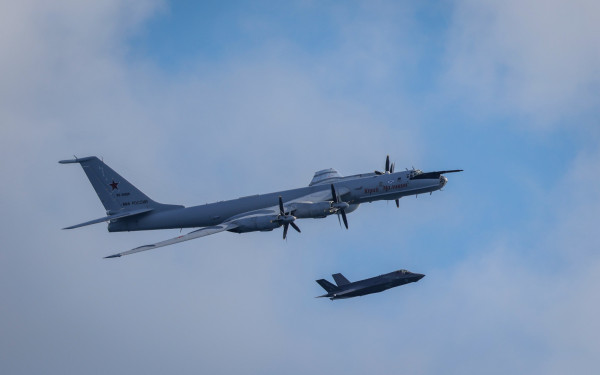 Νορβηγία: Βρετανικά F-35 αναχαίτισαν ρωσικό αεροσκάφος κοντά στο αεροπλανοφόρο «Prince of Wales»