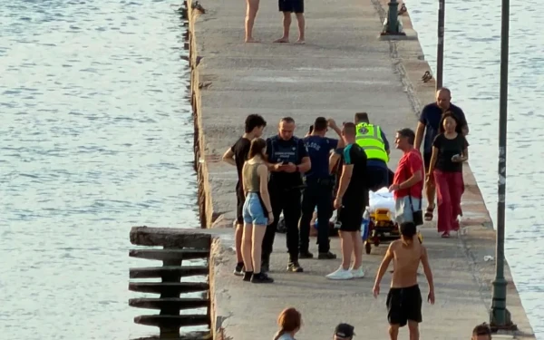 Θεσσαλονίκη: Μάχη για τη ζωή δίνει o νεαρός μετά από βουτιά στη Σκάλα Περαίας - Δεν τον έχει αναζητήσει κανείς