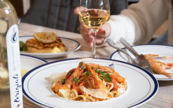 Περιγιάλι seafood restaurant: Ένας γαστρονομικός προορισμός με θέα το απέραντο γαλάζιο