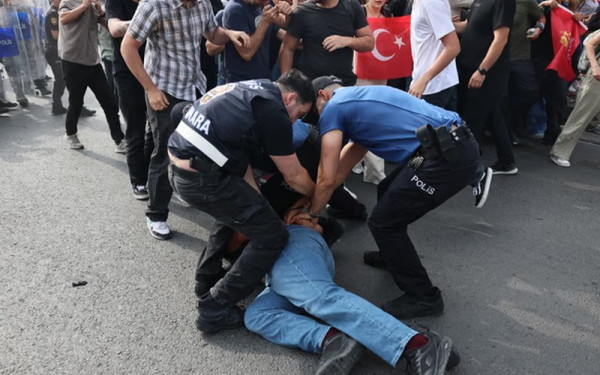Τουρκία: Συλλήψεις δημοσιογράφων πριν από τη σύνοδο του ΝΑΤΟ - Αντιδράσεις για την ελευθερία του Τύπου