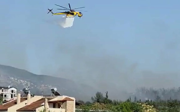 Θεσσαλονίκη: Συναγερμός για φωτιά στην Πυλαία - Ήχησε δυο φορές το 112, μεγάλη κινητοποίηση της Πυροσβεστικής (βίντεο)