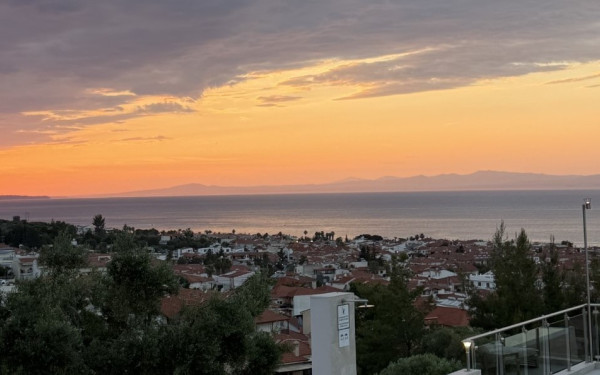 Χαλκιδική: Δεν αντέχουν τους χιλιάδες τουρίστες  τα δίκτυα και οι υποδομές